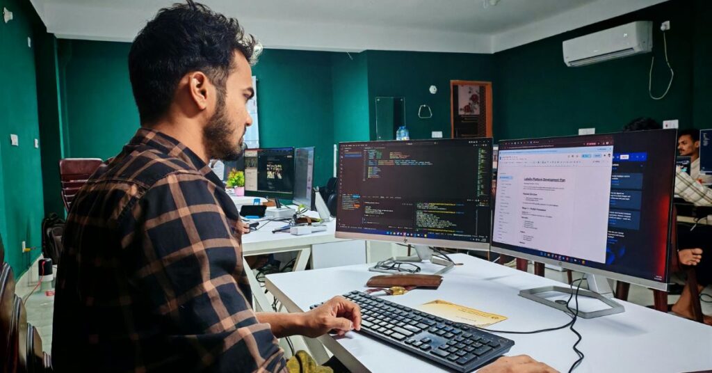 Cursor AI context awareness
vs Windsurf Cascade deep context
code editor 2026